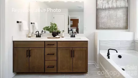 Bath - 3117 Spring Iris Dr, Denver, NC 28037 photo 2 of 4
