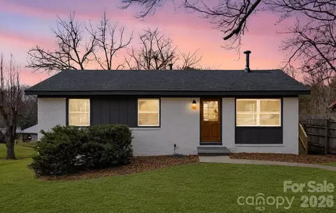 40 Evelake Dr, Asheville, NC 28806