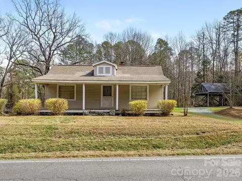 2346 Sam Newell Rd, Matthews, NC 28105