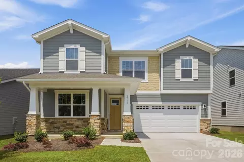 2718 Phoenix Ct, Gastonia, NC 28052
