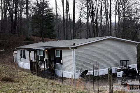 460 Bunny Run Rd, Canton, NC 28716