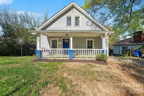 224 E Catawba Ave, Mooresville, NC 28115