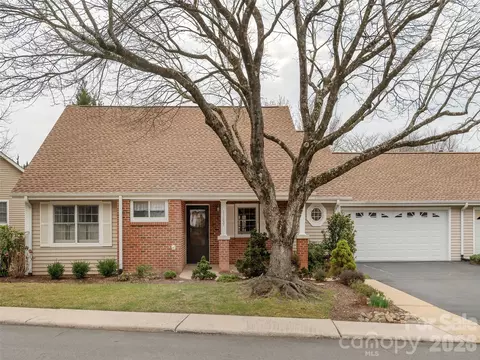 1109 Citation Cir, Hendersonville, NC 28739