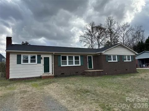 3999 Harrisburg Dr, Harrisburg, NC 28075