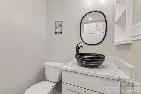 Bath - 835 Bee Tree Rd, Salisbury, NC 28146 photo 2 of 2