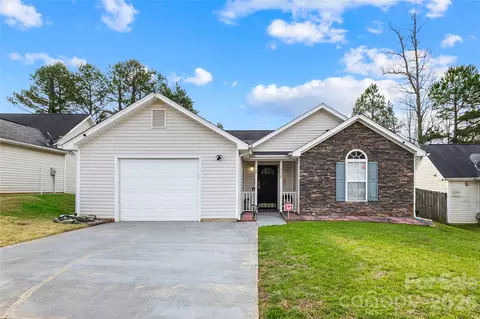 3720 Maggie Laney Dr, Charlotte, NC 28216