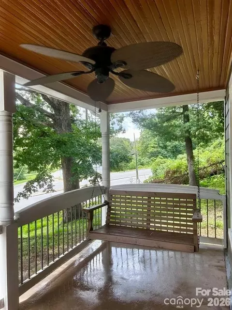 Exterior - 404 Huffman St, Morganton, NC 28655 photo 3 of 9