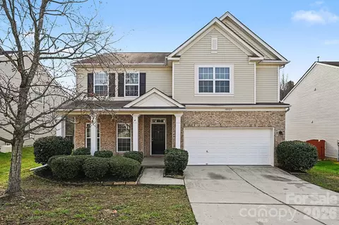 10525 Dominion Village Dr, Charlotte, NC 28269