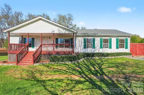 100 Acreview Ln, Maiden, NC 28650