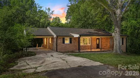 1428 Boxwood Ave, Lancaster, SC 29720
