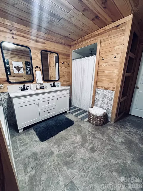 Bath - 507 Dockside Ter, Denton, NC 27239 photo 1 of 4