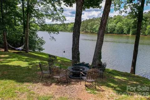 View/Area - 507 Dockside Ter, Denton, NC 27239 photo 3 of 5
