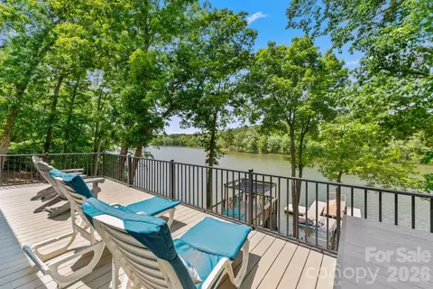 View/Area - 507 Dockside Ter, Denton, NC 27239 photo 4 of 5