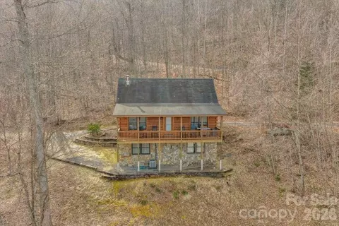 461 Arrowhead Ridge Rd, Spruce Pine, NC 28777