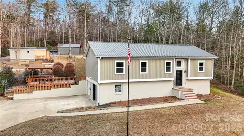 4386 Rocky Rd, Lenoir, NC 28645