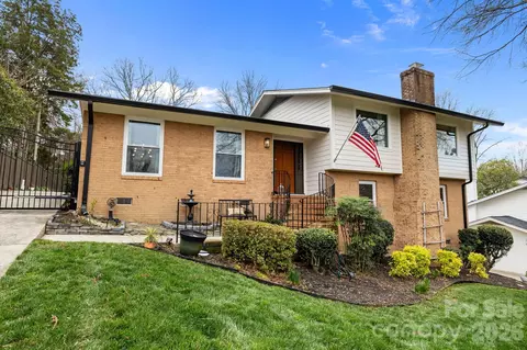 7423 Folger Dr, Charlotte, NC 28226