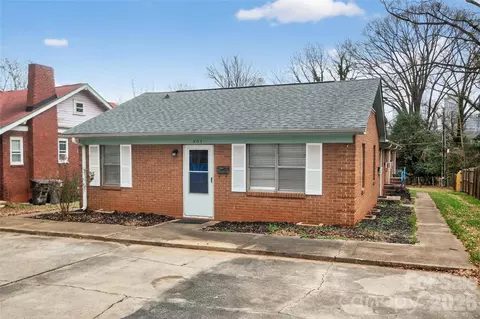 517 Grandin Rd, Charlotte, NC 28208