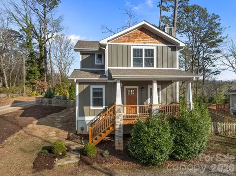 35 Elkmont Dr, Asheville, NC 28804