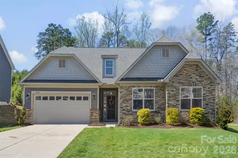 1626 Wiggins Dr, Gastonia, NC 28054