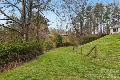 Exterior - 105 Baird Rd, Mars Hill, NC 28754 photo 4 of 11