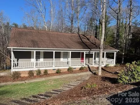 1503 Indian Hills Dr, Lenoir, NC 28645