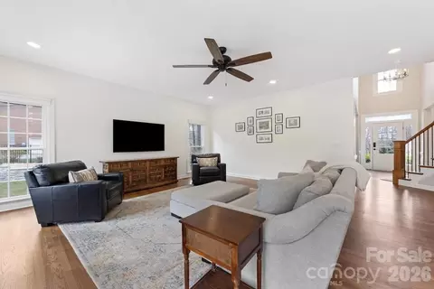 Living - 21713 Junco Ct, Cornelius, NC 28031 photo 2 of 3