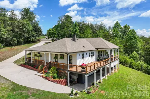 24 Chapel Hill 40 Ln #40, Leicester, NC 28748