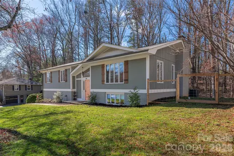 330 Woody Ln, Asheville, NC 28804