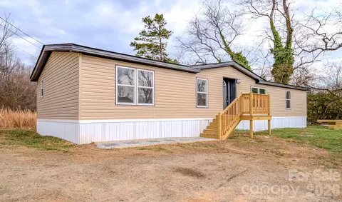 8 Teal Ln, Candler, NC 28715