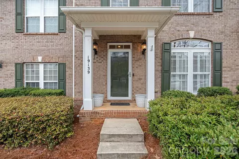 19139 Juanita Ln, Cornelius, NC 28031