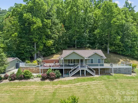 189 Poverty Branch Rd, Barnardsville, NC 28709