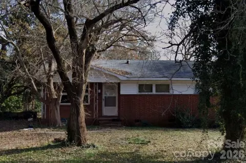 2513 Westgrove Dr, Charlotte, NC 28208