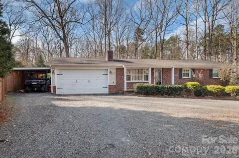 127 Possum Rd, Mount Gilead, NC 27306