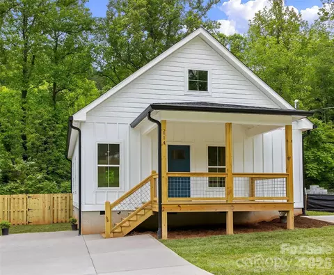 114 Orchard St, Old Fort, NC 28762