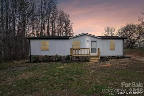 1012 Cherry Tree Ct, Bessemer City, NC 28016