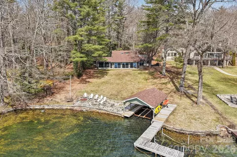 987 Cold Mountain Rd, Lake Toxaway, NC 28747