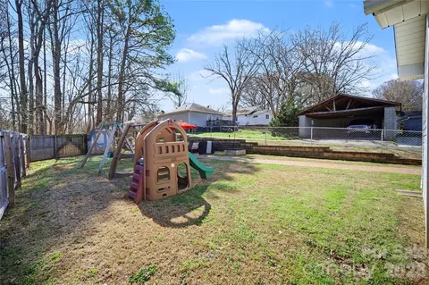 Exterior - 224 10th St, Cramerton, NC 28032 photo 5 of 7