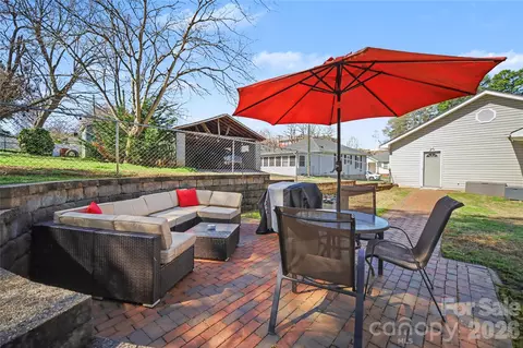 Exterior - 224 10th St, Cramerton, NC 28032 photo 4 of 7
