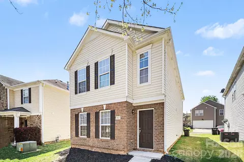 Exterior - 822 Sinclair Dr, Monroe, NC 28112 photo 2 of 4