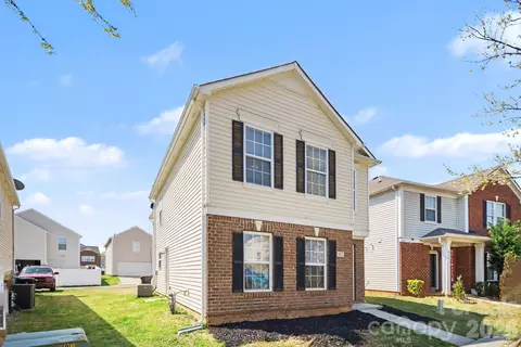 Exterior - 822 Sinclair Dr, Monroe, NC 28112 photo 1 of 4