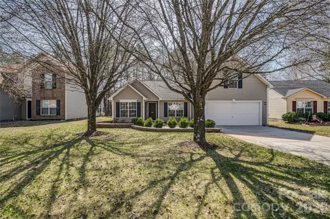1838 Summit Ridge Ln, Kannapolis, NC 28083