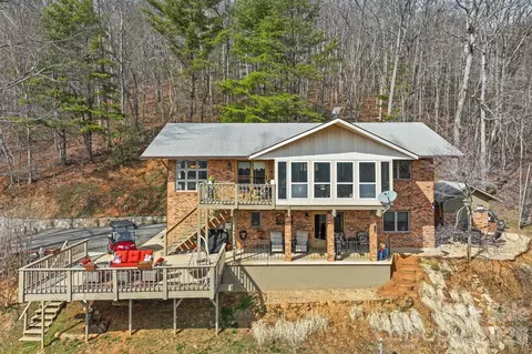 60 Little Creek Dr, Canton, NC 28716