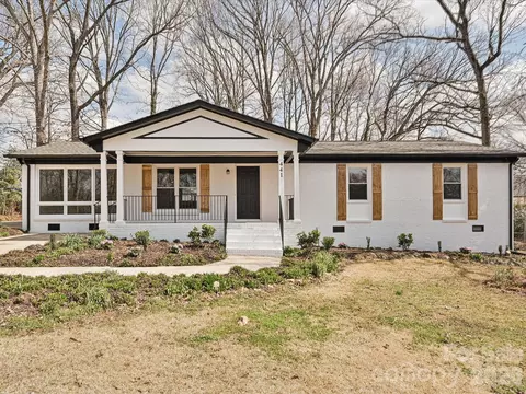441 Holly Cir, Mount Holly, NC 28120