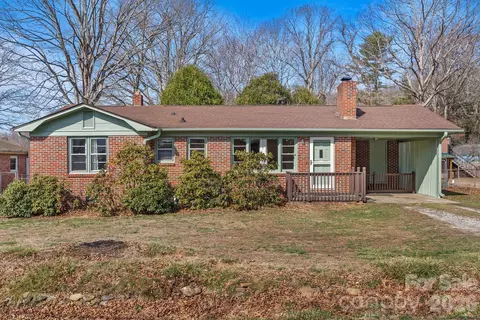 303 Stonewall Ave, Swannanoa, NC 28778