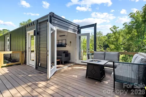 8 George Allen Rdg, Arden, NC 28704