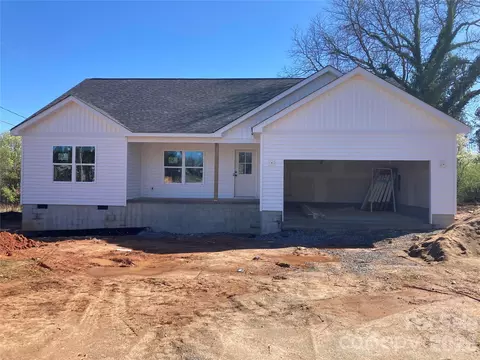 3669 Wakefield Dr, Newton, NC 28658