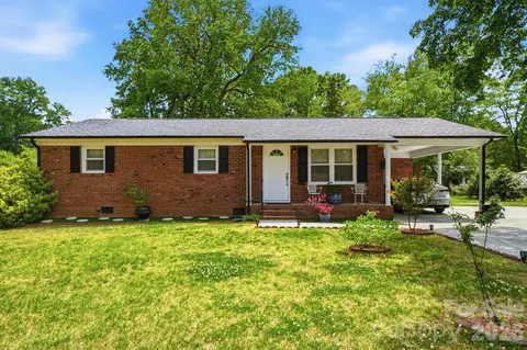 324 Autumn Dr, Harrisburg, NC 28075