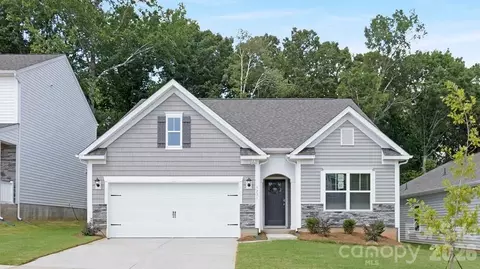 137 Cora View Trl, Waynesville, NC 28785