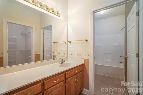 Bath - 3846 Azalea Trl, Denver, NC 28037 photo 1 of 3
