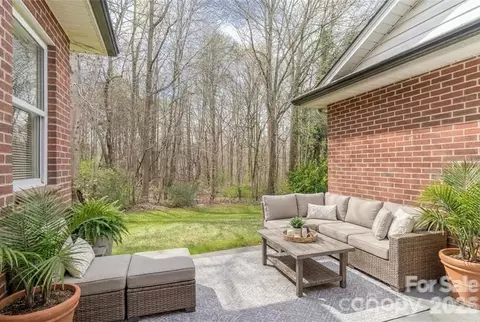 Exterior - 3846 Azalea Trl, Denver, NC 28037 photo 3 of 3
